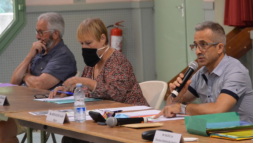 découvrez les points essentiels abordés lors du conseil municipal sur la gestion financière : stratégies budgétaires, optimisation des ressources et transparence pour une administration efficace.