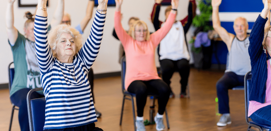 découvrez une sélection d'exercices adaptés aux seniors pour améliorer la forme physique, la mobilité et le bien-être au quotidien. conseils et programmes pour rester actif en toute sécurité.
