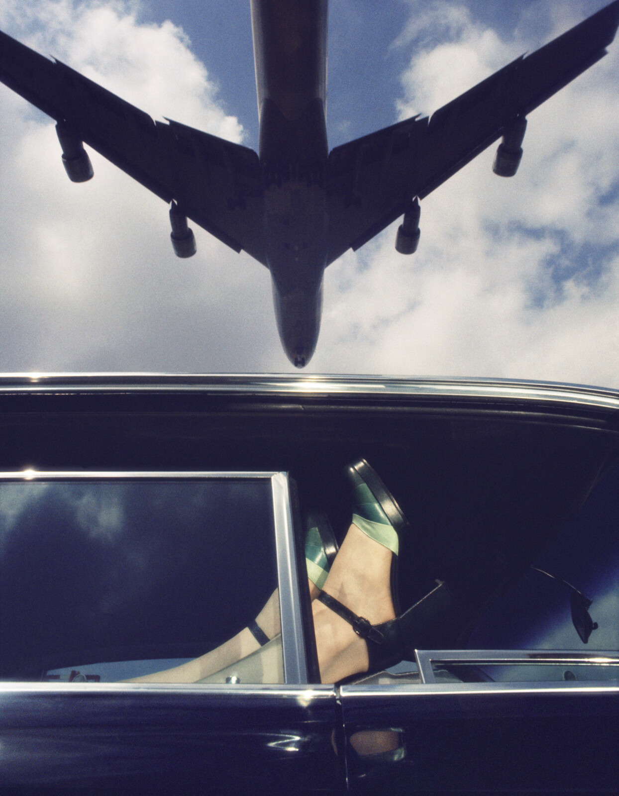 découvrez l’univers unique de guy bourdin, photographe iconique, célèbre pour ses images audacieuses, ses compositions originales et son influence majeure sur la photographie de mode.