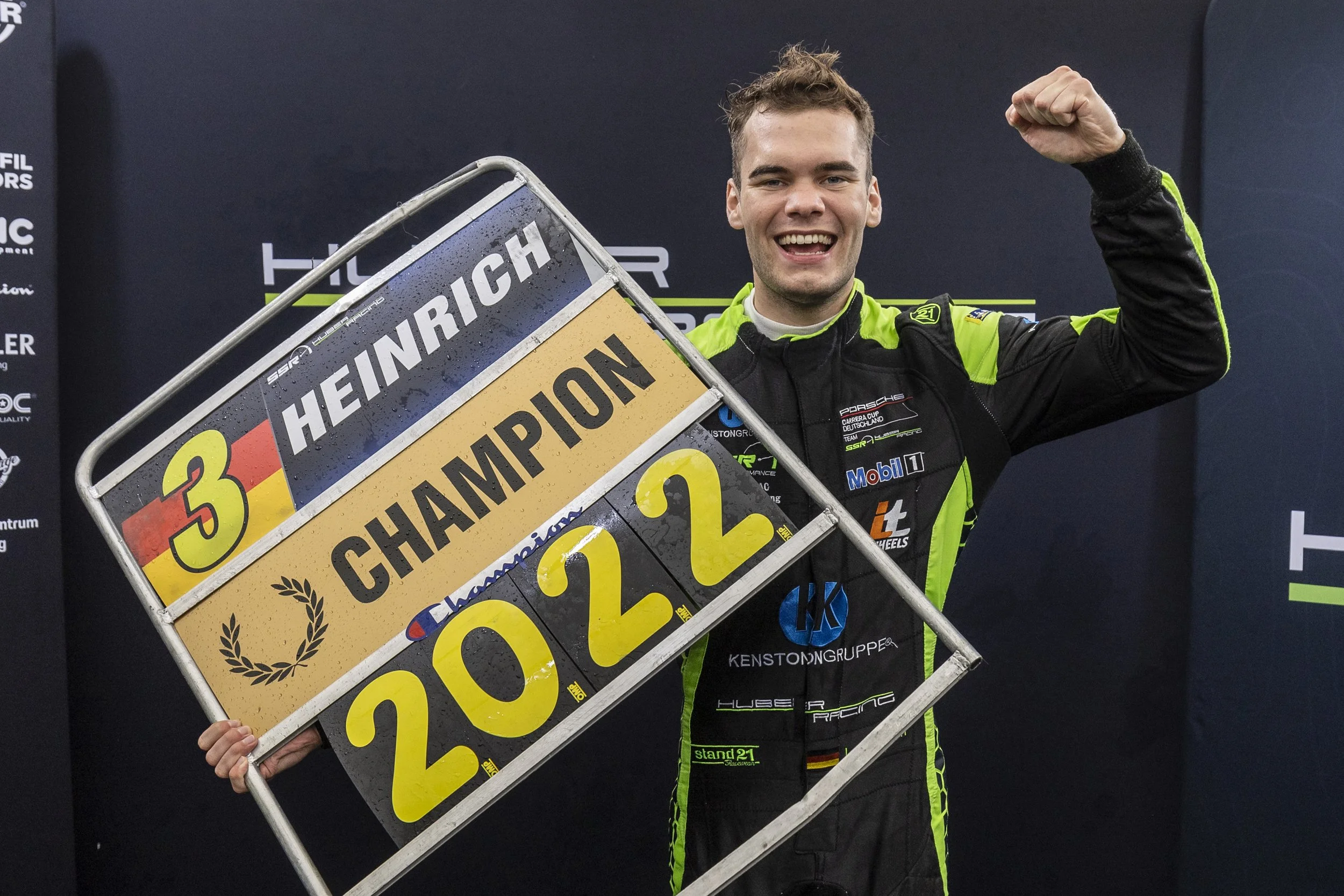 découvrez la participation de laurin heinrich et l'équipe wright motorsports aux 8 heures d'indianapolis : performance, stratégie et enjeux de cette course mythique d'endurance automobile.