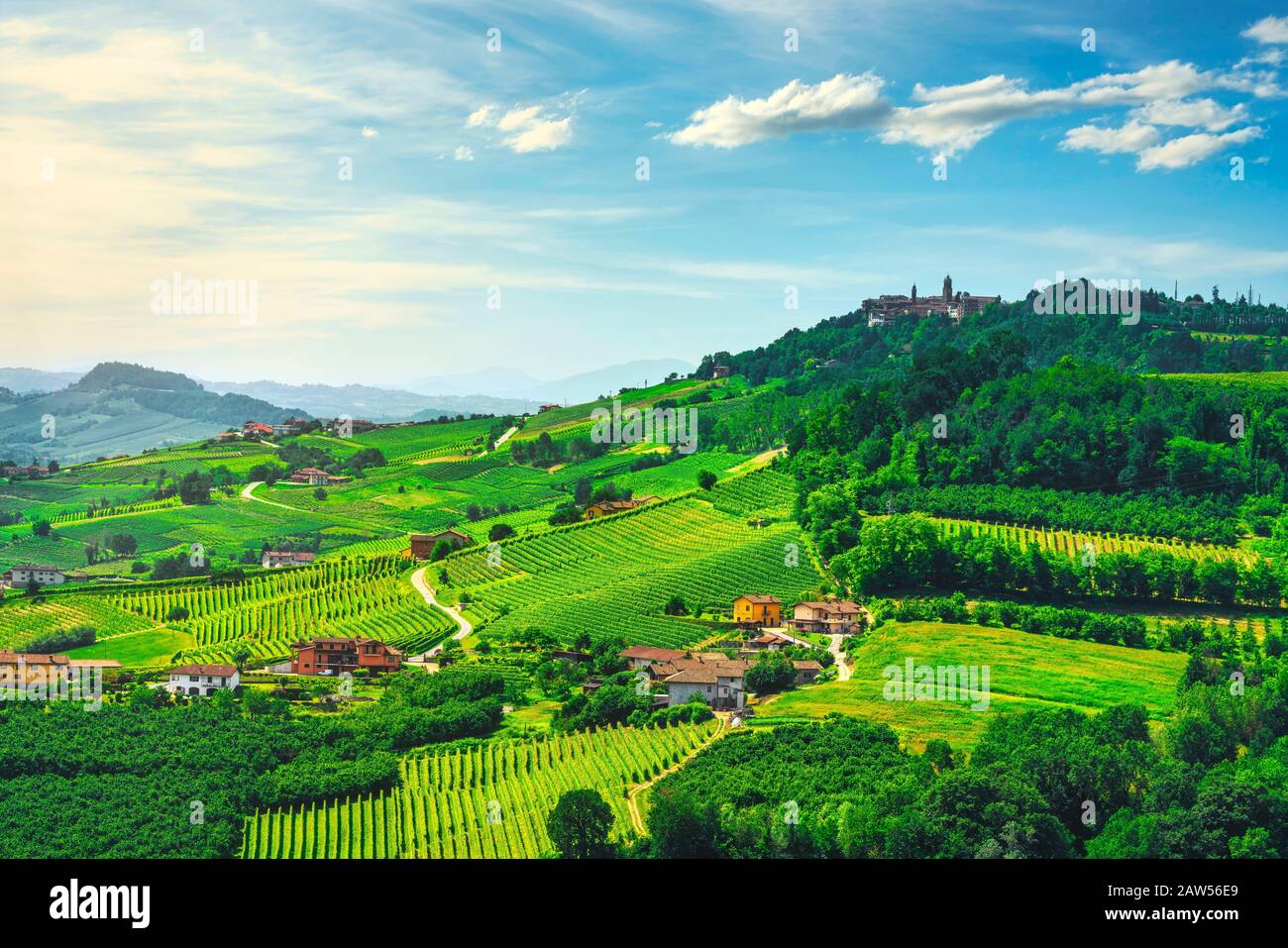 découvrez les paysages classés unesco du piémont, une région italienne réputée pour ses vignobles, ses collines pittoresques et son patrimoine culturel exceptionnel.