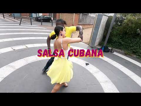 découvrez les différences entre la salsa cubaine et la salsa new-yorkaise : styles, origines et conseils pour choisir celle qui vous correspond le mieux !