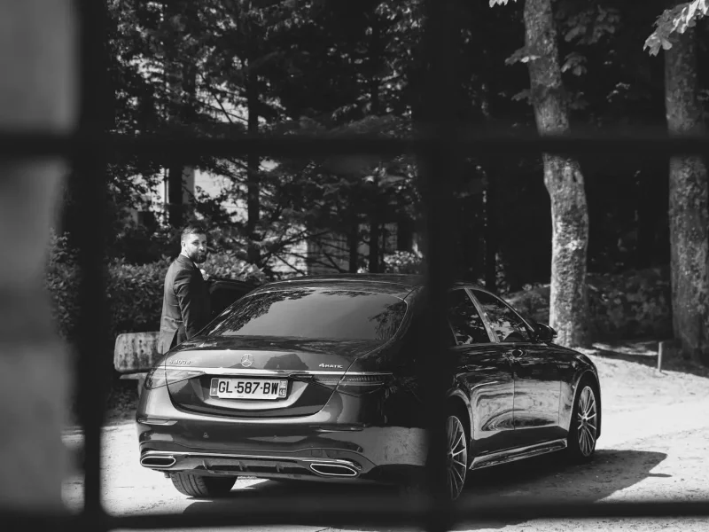 découvrez wheely, l'application vtc haut de gamme qui vous offre des trajets de luxe, un service personnalisé et des chauffeurs professionnels pour tous vos déplacements en ville.