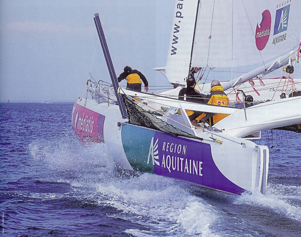 découvrez la vie fascinante d'yves parlier, explorateur maritime innovant, navigateur de renom et pionnier des technologies écologiques pour la voile. plongez dans ses aventures et exploits sur les océans du globe.