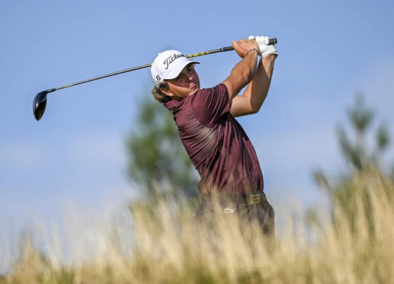 découvrez comment vivre les adieux au golf de reginu, entre souvenirs, émotions et moments partagés sur ce parcours emblématique. un article dédié à rendre hommage à ce lieu apprécié des passionnés de golf.