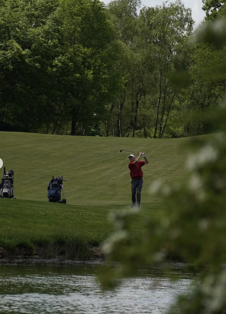découvrez l’équipe dames séniors d’avoise qui évolue en première division. suivez leurs actualités, performances et résultats tout au long de la saison.