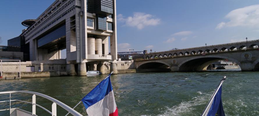 découvrez tout sur la diminution de la cvae : explications, impacts pour les entreprises, seuils d'application et comment optimiser votre fiscalité en 2024.