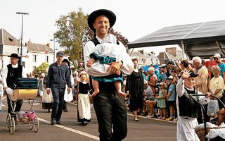 découvrez comment l'édition mémorable des filets bleus a su redresser les finances de l'événement tout en offrant un programme exceptionnel et un succès populaire inédit.