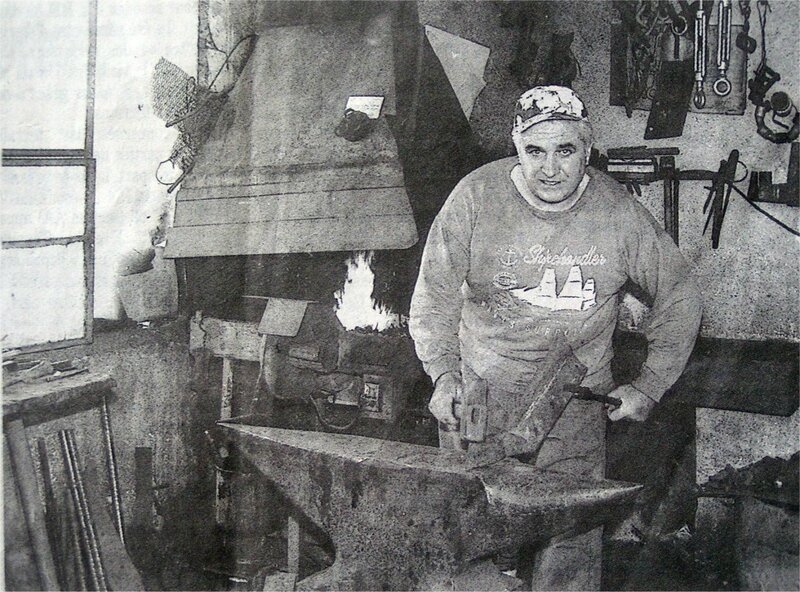 découvrez l'évolution du métier de maréchal-ferrant, de ses origines ancestrales aux techniques modernes, et explorez comment ce savoir-faire artisanal s'adapte aujourd'hui aux besoins des chevaux et des cavaliers.