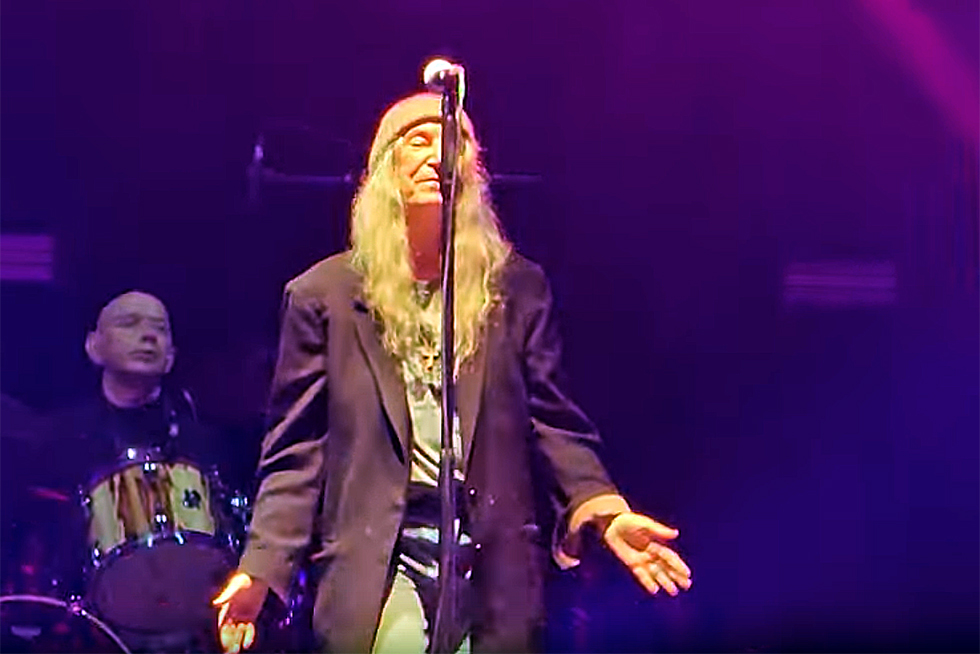 assistez à un événement exceptionnel : patti smith célèbre les 50 ans de son album légendaire 'horses' à l'olympia. un concert hommage incontournable à la reine du rock.