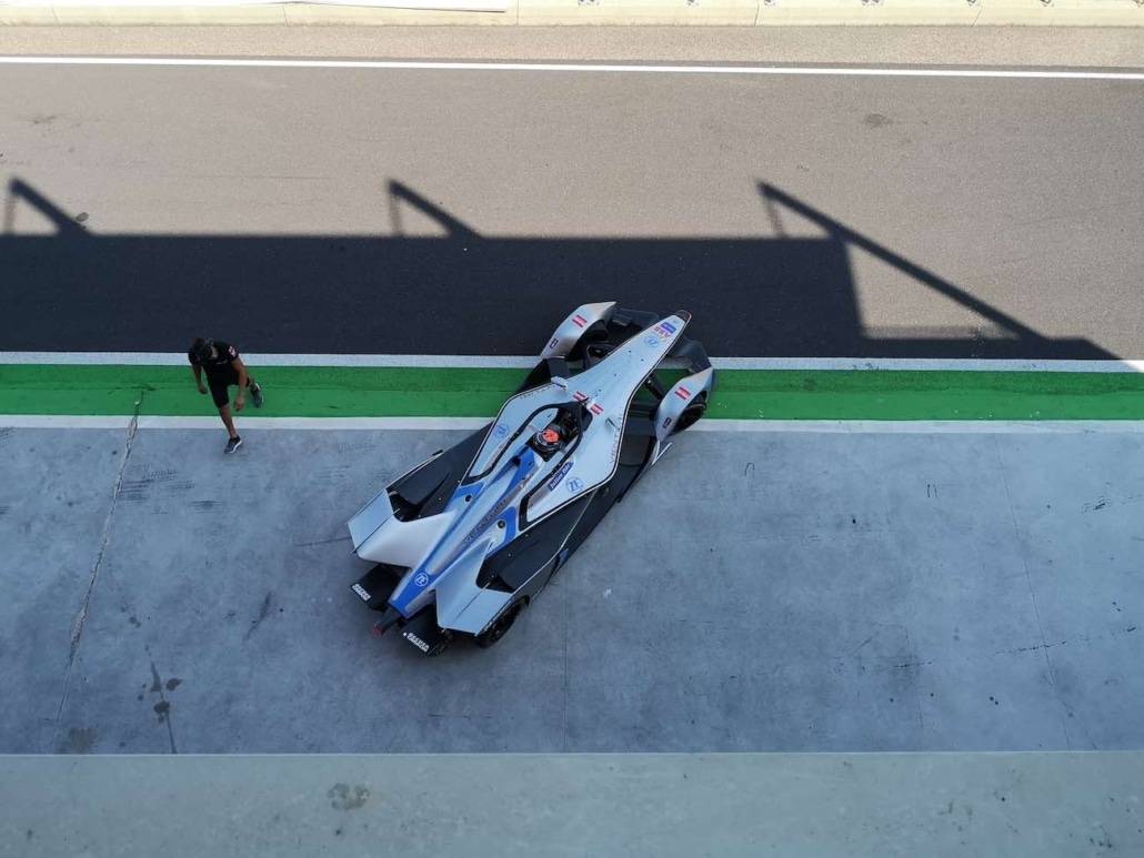 découvrez le pôle mécanique d'alès : un complexe unique dédié aux sports mécaniques, proposant circuits, stages de pilotage et événements pour passionnés d’adrénaline dans le gard.