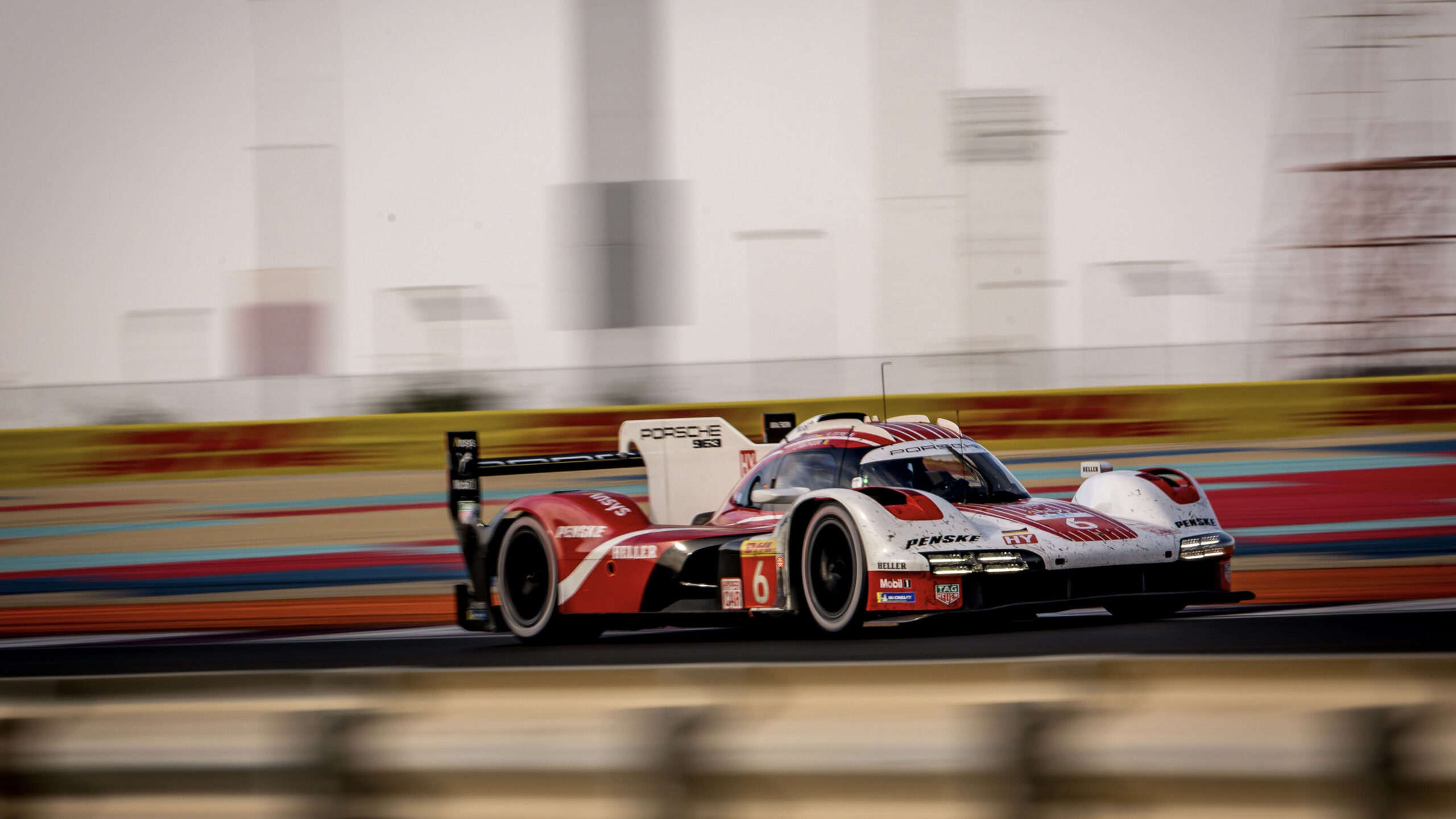 porsche quitte le championnat du monde d'endurance (wec) pour se concentrer sur l'imsa et la formule e, affirmant son engagement dans les compétitions automobiles électriques et nord-américaines. découvrez les raisons de ce choix stratégique.