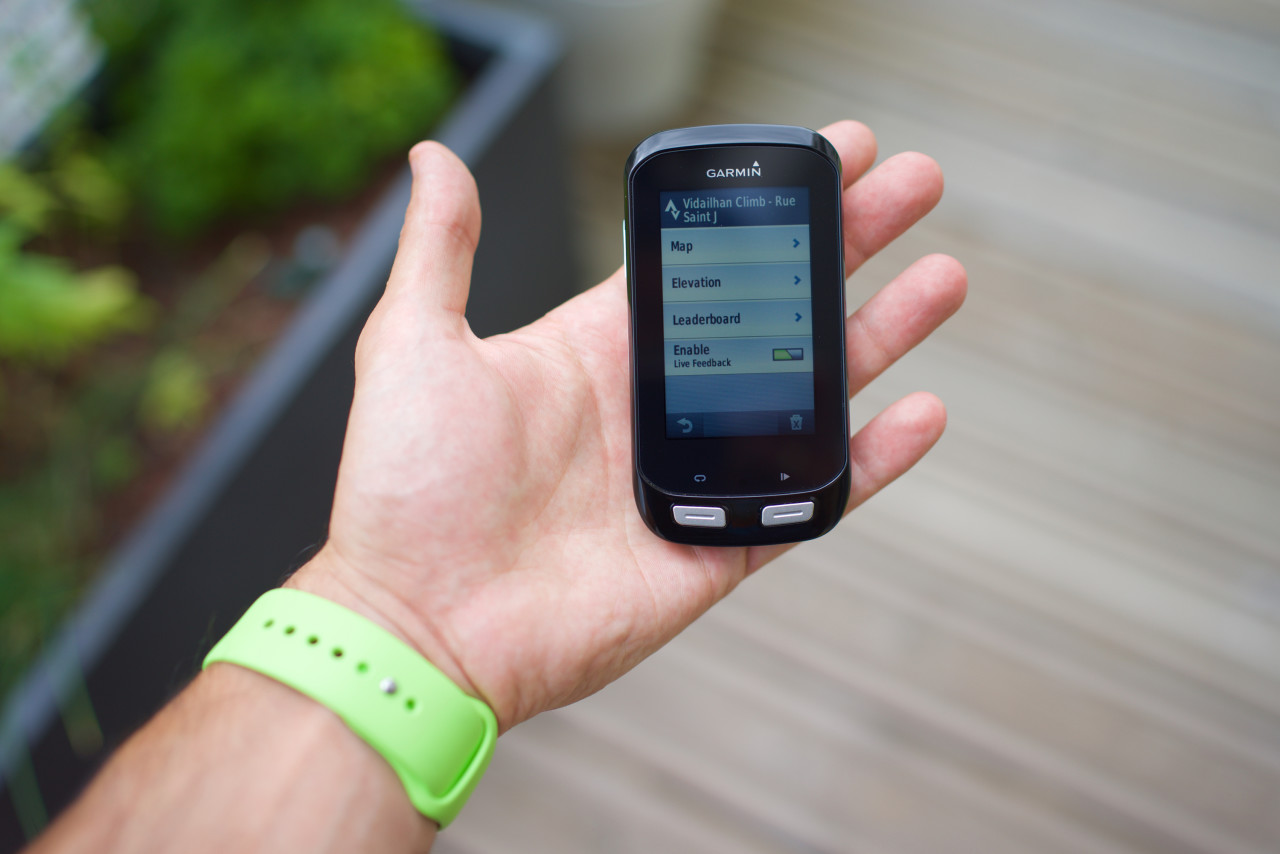 découvrez les causes des tensions entre strava et garmin, leur impact sur les utilisateurs, ainsi que les solutions pour synchroniser efficacement vos données sportives.