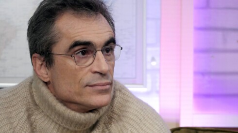 deux députés lfi refusent de rencontrer sarkozy en prison, soulignant leurs divergences politiques et leurs positions fermes.