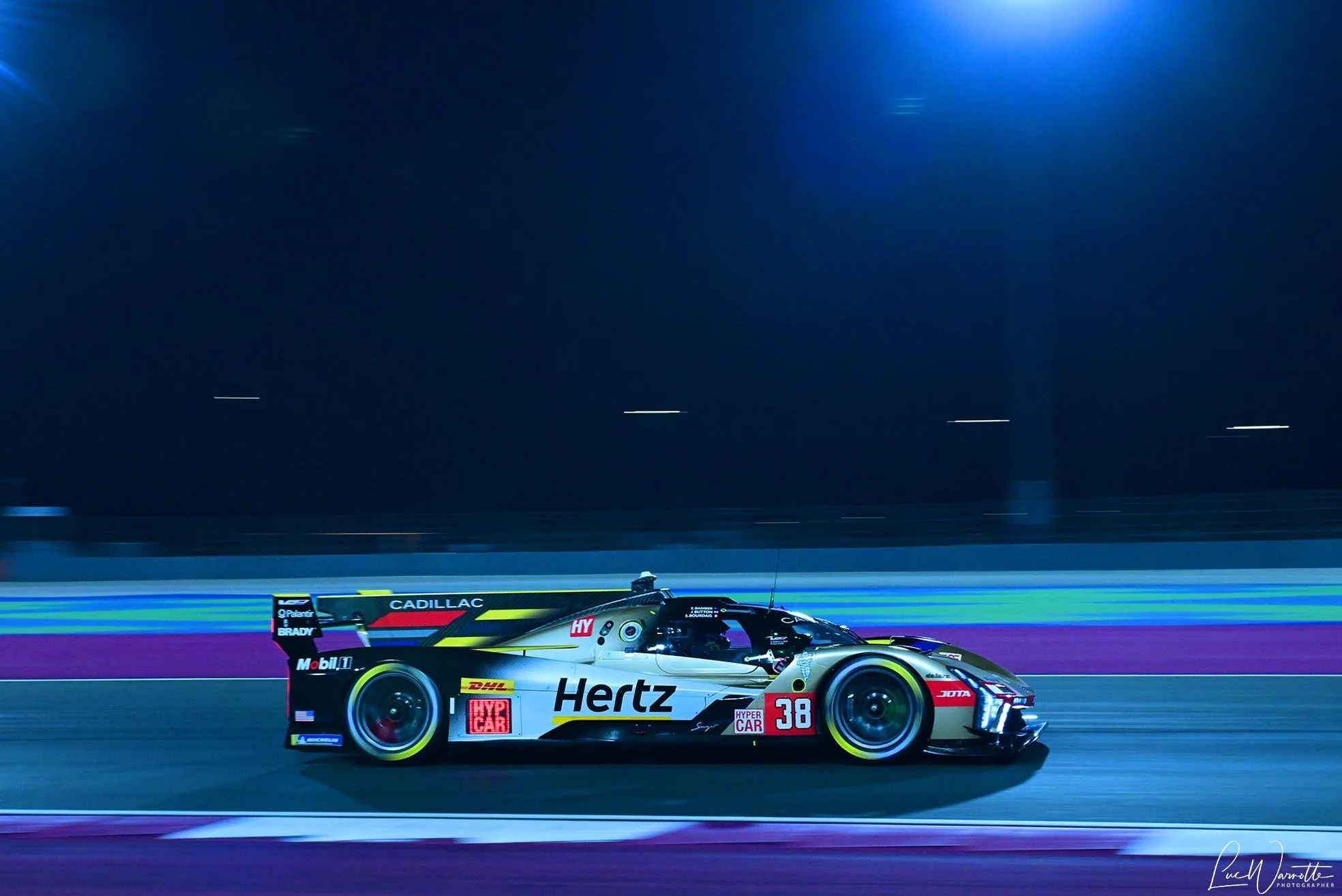 découvrez les favoris discrets de l'endurance wec : bourdais, cadillac et jota se préparent à défier les attentes dans la compétition.