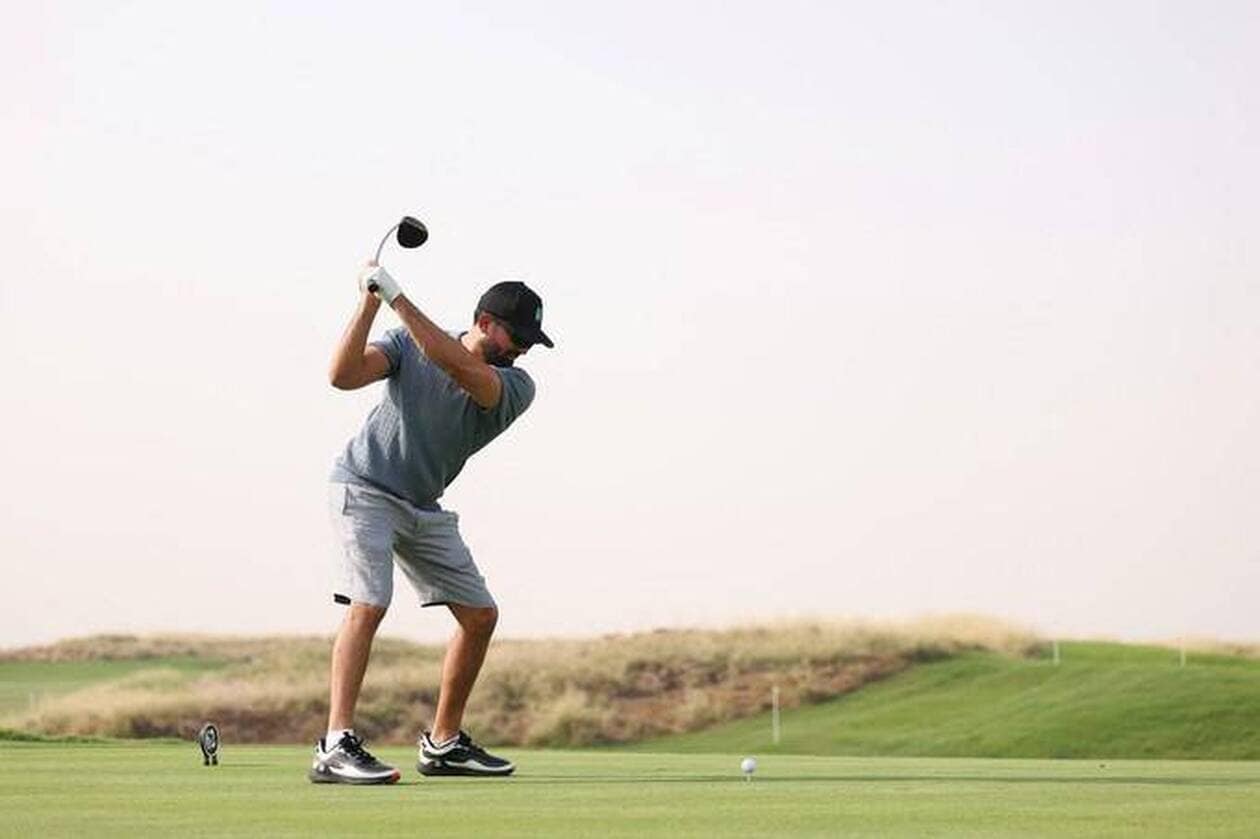 découvrez les bienfaits du golf, un sport doux qui améliore la santé physique et mentale grâce à son activité modérée et ses vertus relaxantes.
