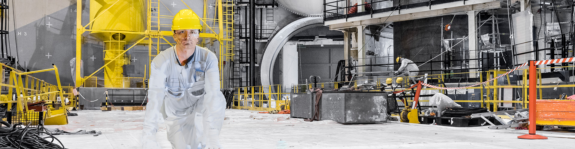 incendie au laboratoire nucléaire : un salarié a été contaminé. découvrez les détails de l'accident, les mesures de sécurité mises en place et les conséquences de cet incident.