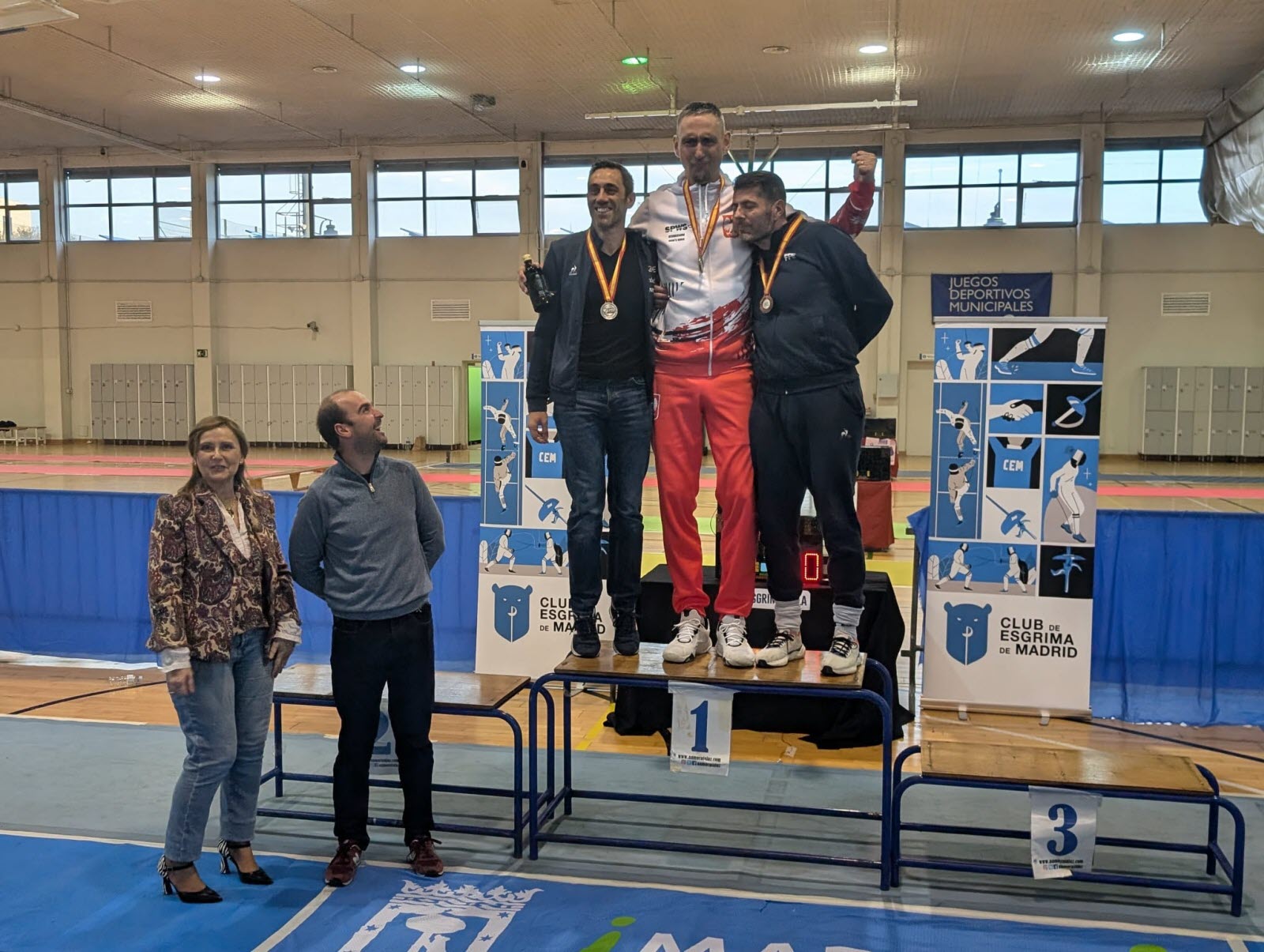 découvrez l'ambition de julien sale pour conquérir le podium et briller dans sa compétition.