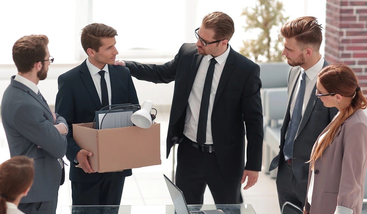 découvrez comment un licenciement a conduit à une fraude de 250 millions de dollars impliquant chatgpt dans l'industrie du jeu vidéo, révélant les enjeux et les conséquences de cet incident exceptionnel.