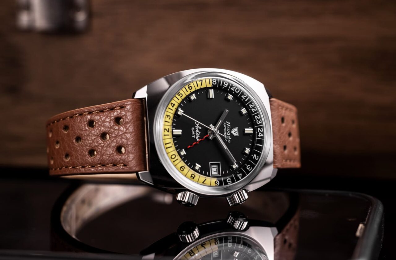 découvrez le nivada grenchen f77, une montre emblématique qui rend hommage à l'histoire horlogère tout en incarnant une stratégie marketing réussie.