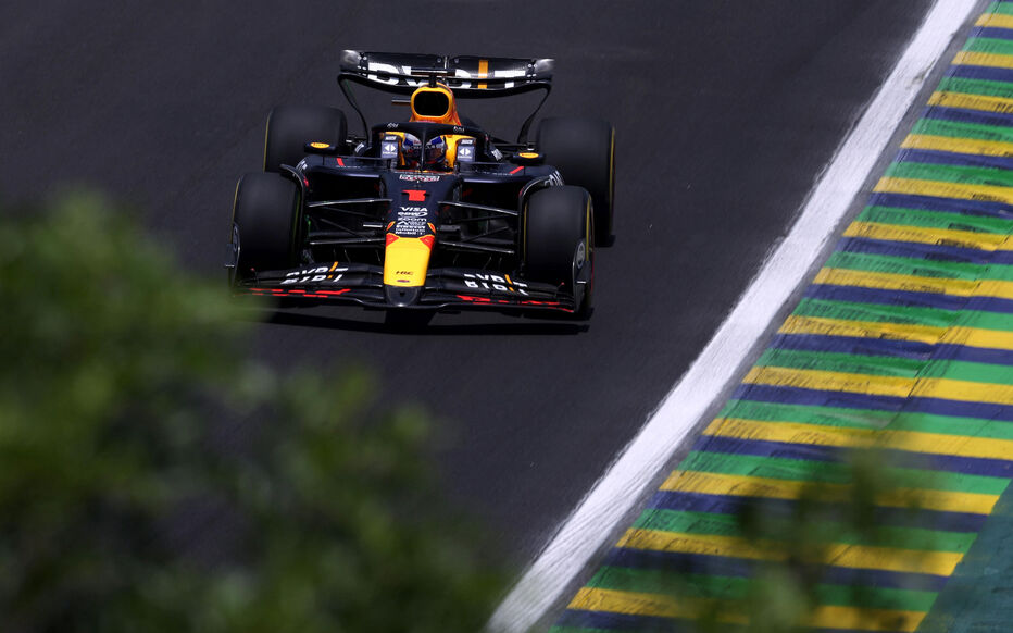 découvrez les raisons qui expliquent le succès de max verstappen au grand prix du brésil, entre talent, stratégie et performance exceptionnelle.