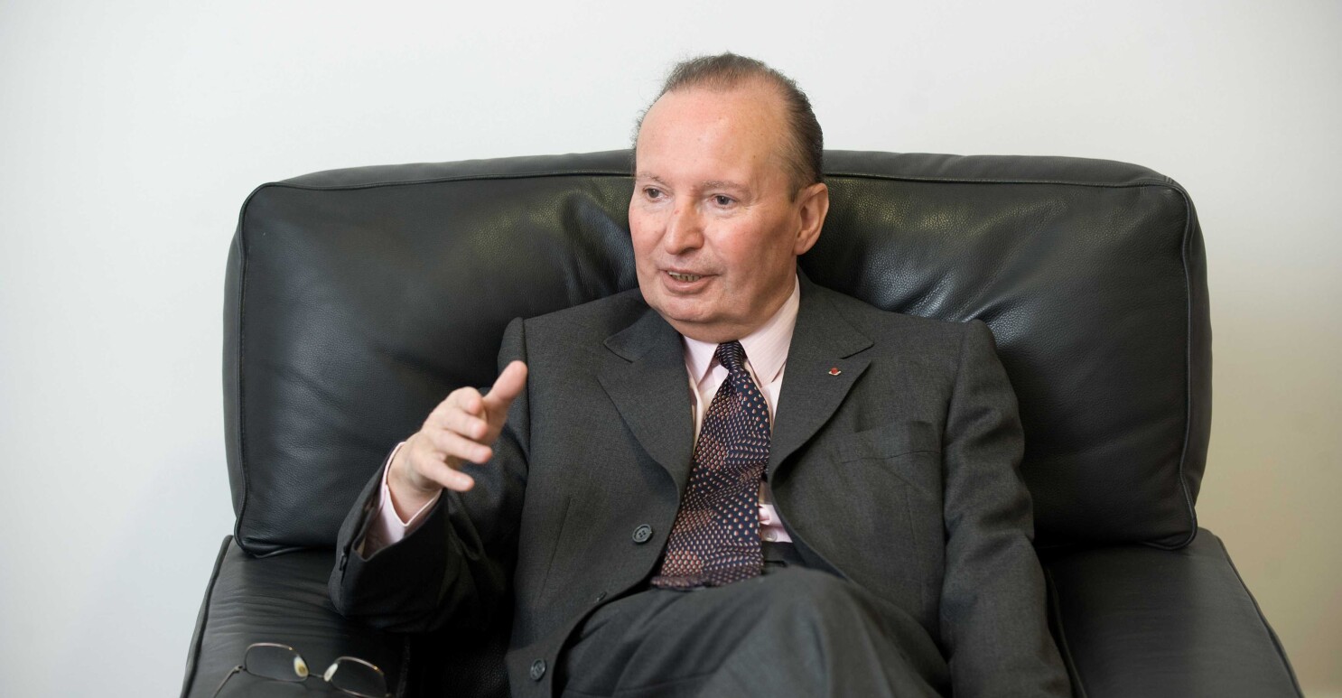 découvrez les prédictions préoccupantes de raymond soubie sur l'avenir des finances publiques et leurs impacts potentiels.