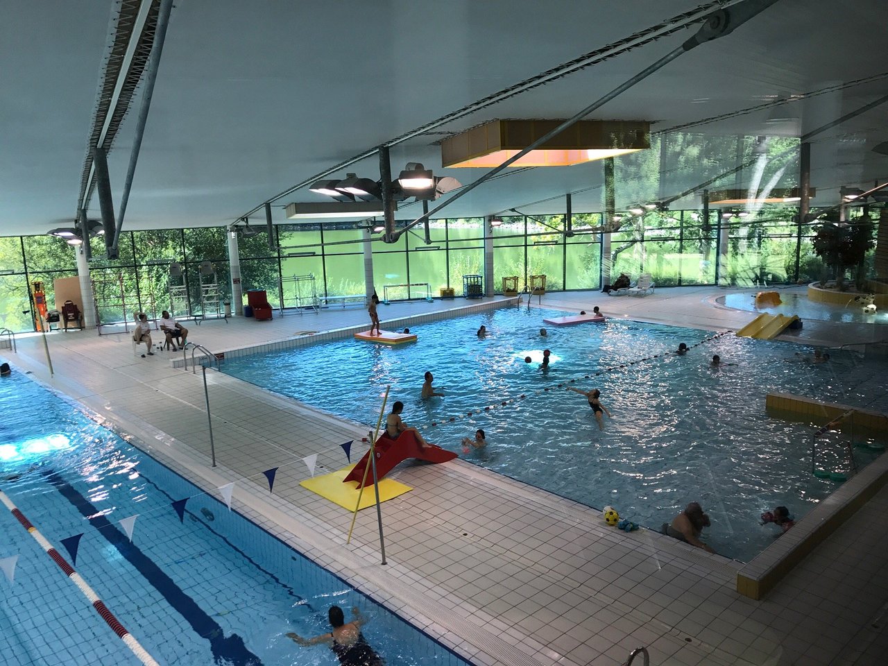 à savenay, des golfeurs unissent leurs efforts pour offrir 158 jouets aux enfants, apportant joie et solidarité à la communauté locale.