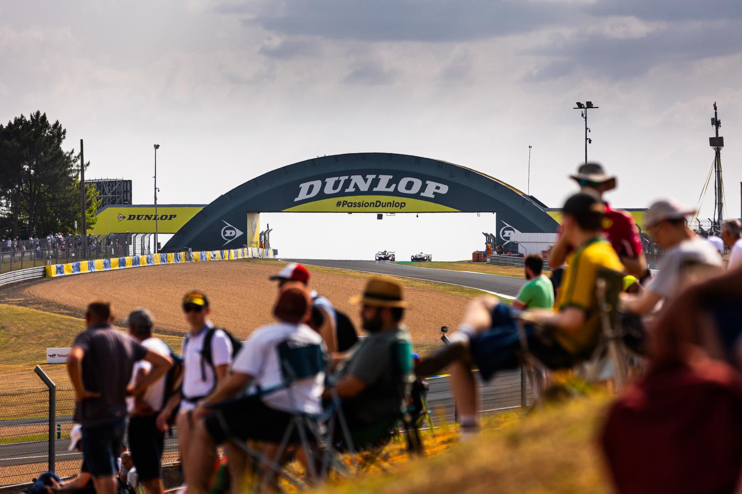 découvrez comment aco et goodyear innovent ensemble pour repousser les limites des 24 heures, alliant performance et technologie de pointe.