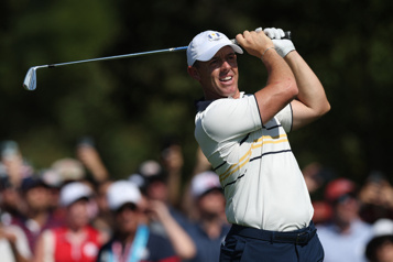 brooks koepka quitte le circuit saoudien pour des raisons familiales, mettant sa carrière en pause afin de se consacrer à ses proches.