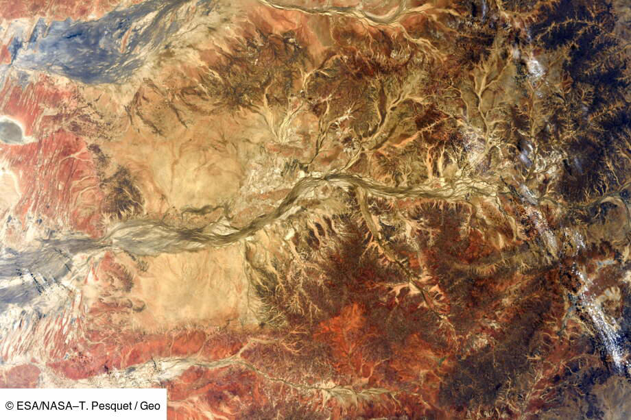 découvrez comment un canon géant peut lancer des satellites à une vitesse incroyable de 28 400 km/h, révolutionnant ainsi le lancement spatial.