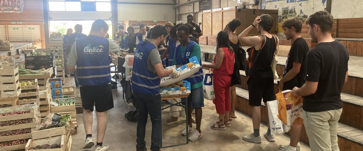 découvrez nos distributions alimentaires destinées aux étudiants en difficulté, offrant un soutien essentiel pour garantir leur bien-être et leur réussite.