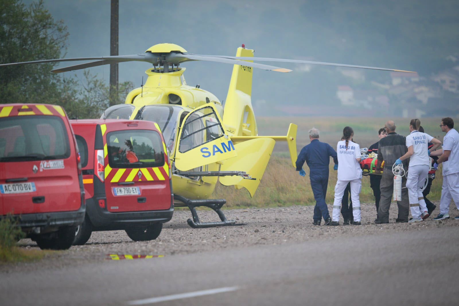 découvrez le drame poignant des employés d'une usine incendiée, privés d'indemnités et confrontés à une situation injuste.