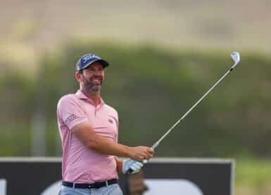 découvrez le nouveau circuit liv de golf intégré au classement mondial à partir de 2026, une révolution pour les compétitions internationales et les joueurs professionnels.