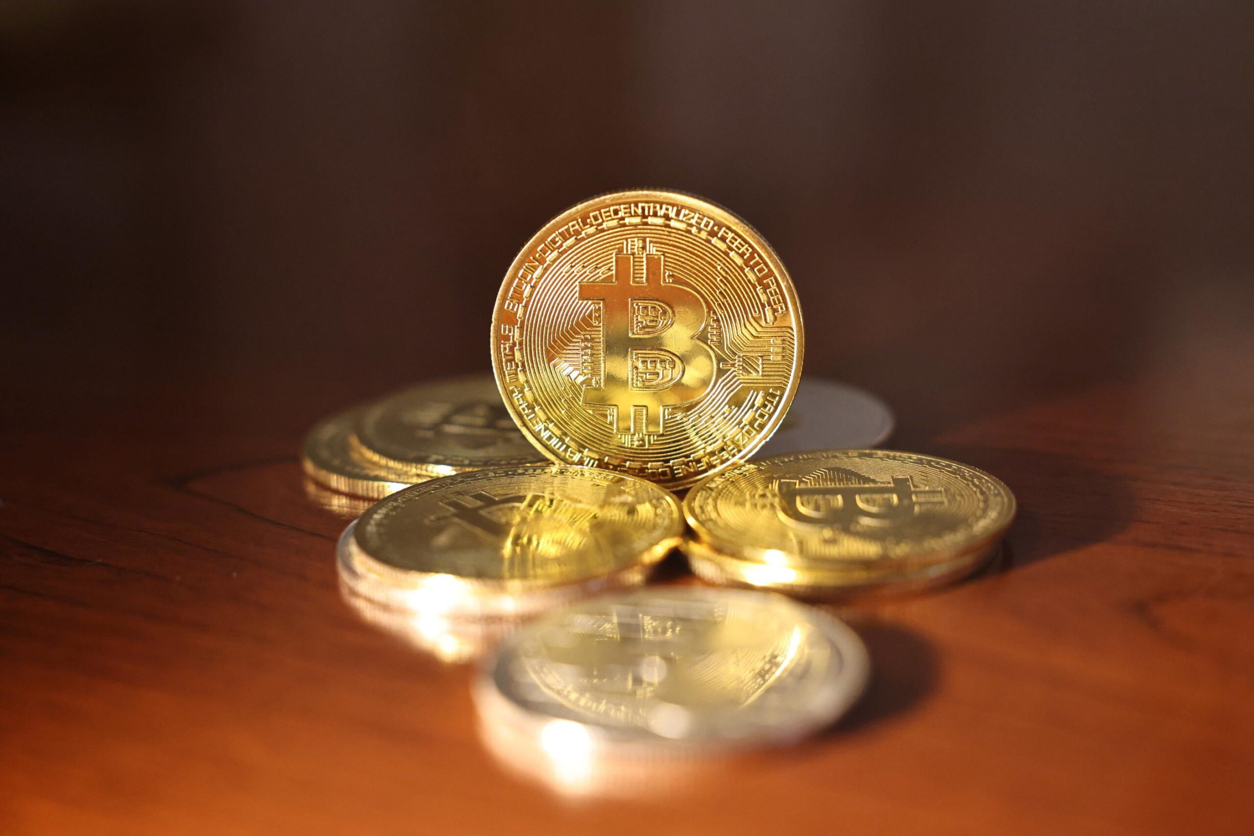 découvrez les faits récents de séquestration et d'agression liés aux cryptomonnaies en charente-maritime, leurs enquêtes et les précautions à prendre.