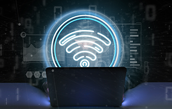 découvrez 3 astuces efficaces pour protéger vos données personnelles lorsque vous utilisez le wi-fi en voyage et naviguez en toute sécurité.