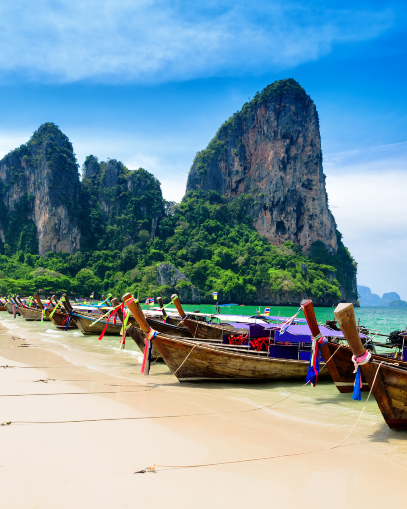 découvrez comment préparer votre budget pour un séjour d'un mois en thaïlande en 2026, avec des conseils pratiques pour hébergement, repas, transport et activités.