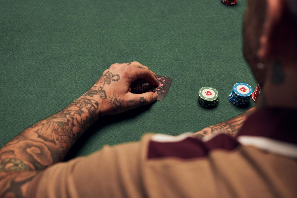 découvrez nos conseils gratuits pour progresser au poker en mode free to play et améliorer votre stratégie sans risque.