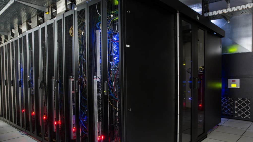 découvrez comment l'intelligence artificielle révolutionne la gestion et l'optimisation des data centers spatiaux pour une efficacité accrue et des innovations technologiques majeures.