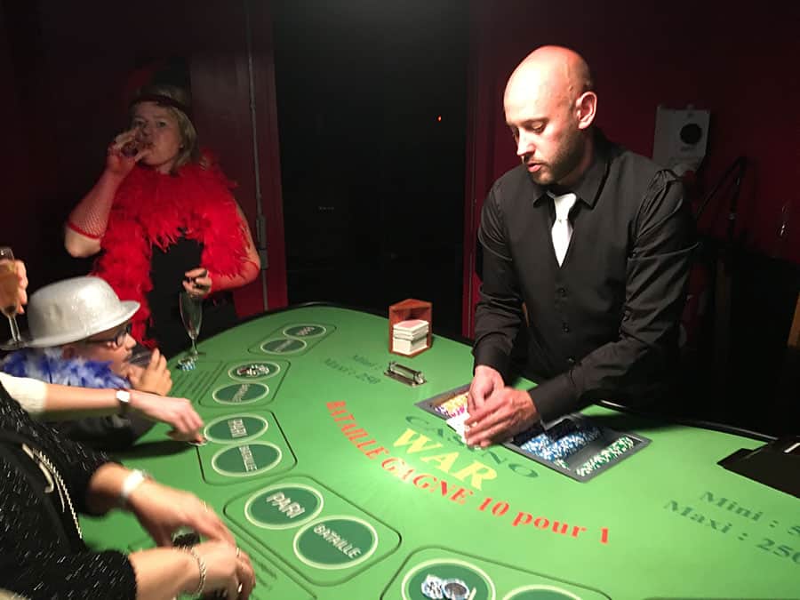 découvrez les jeux de table populaires au casino, tels que le blackjack, la roulette et le poker, pour vivre une expérience de jeu excitante et stratégique.