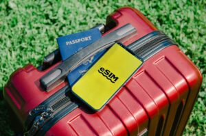 découvrez l'esim revolut, la solution idéale pour vos voyages. restez connecté facilement et économisez sur les frais d'itinérance avec une carte sim virtuelle pratique et flexible.